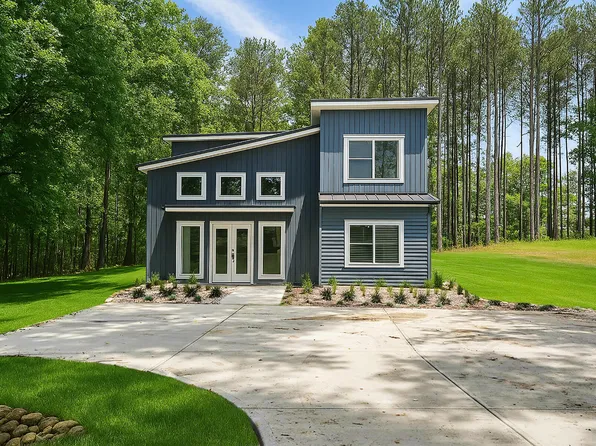 2921 Wall Store Rd, Garner, NC 27529