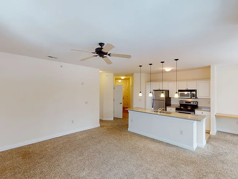 Delafield Lakes Apartments — Photo 76