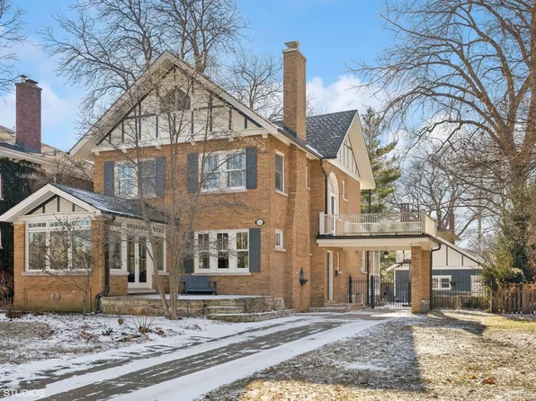 1211 Ashland Ave, Wilmette, IL 60091