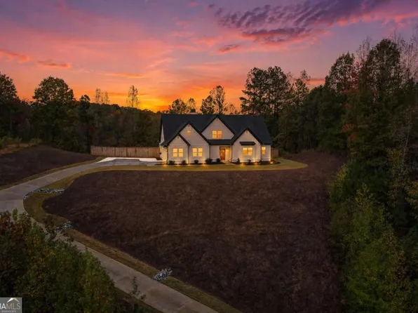 612 Walker Ct, Canton, GA 30115