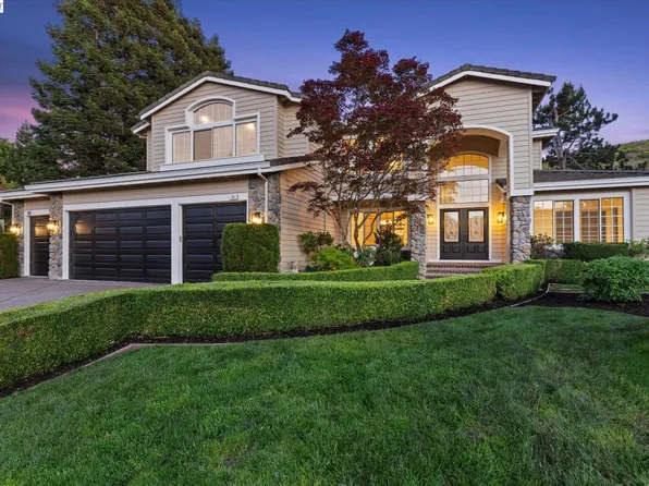 25 Crown Valley Ct, Danville, CA 94506