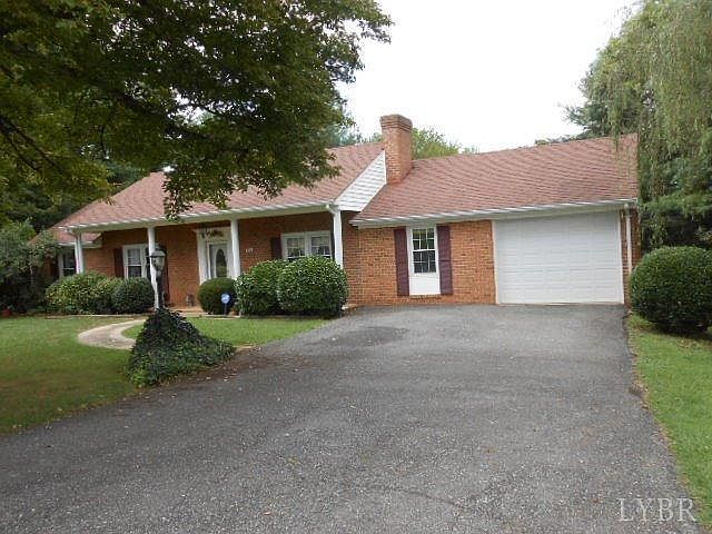1st image of 144 Lancaster Dr