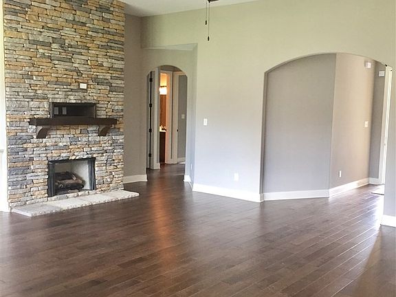 4th image of 115 Cambridge Pass Dr