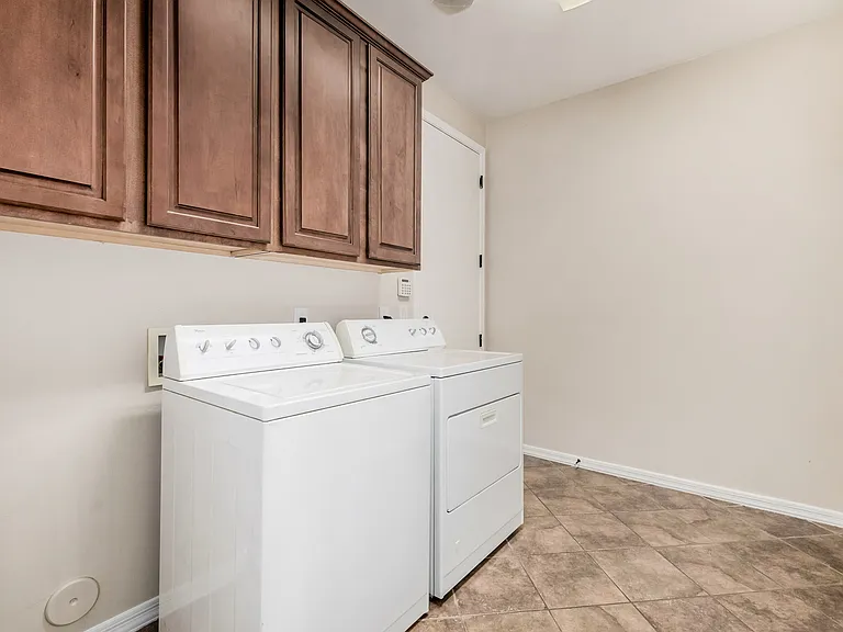 2288 E Wisteria Dr — Photo 21