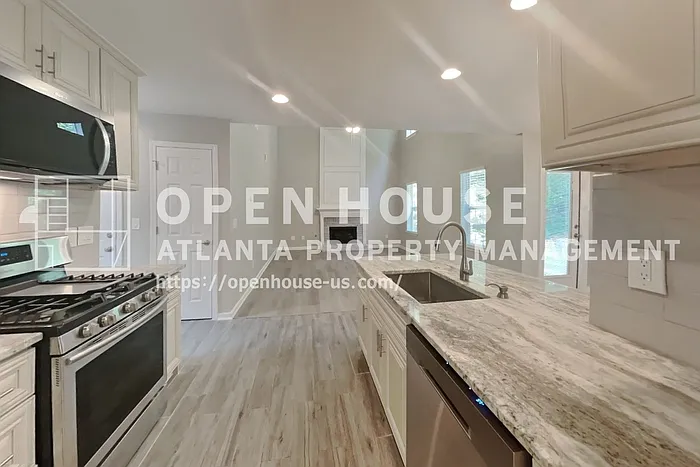 1703 Silverchase Dr SW — Photo 7