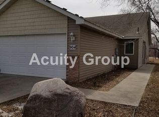 904 Golf Course Rd, Monticello, MN 55362