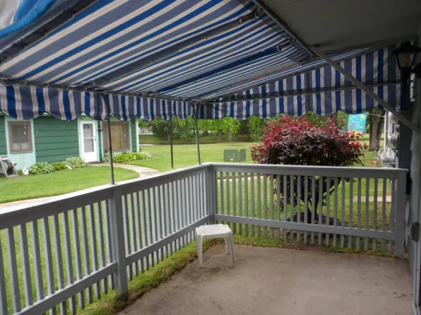 75 Cedarwood Ct #75, West Deptford, NJ 08066
