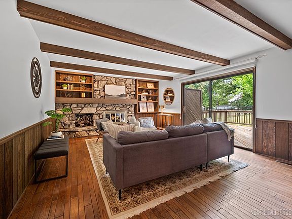 5th image of 208 Patricia Ln