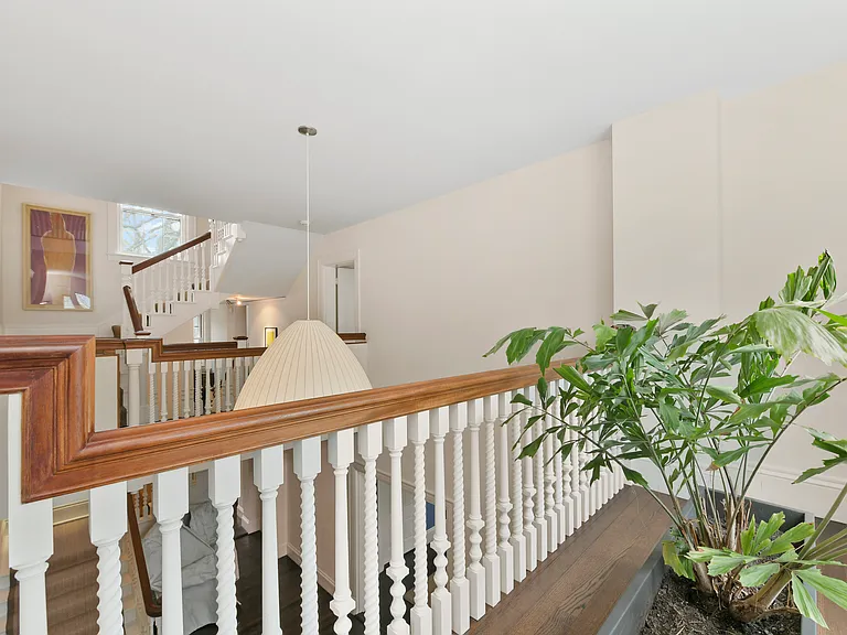 17 Farrar St — Photo 18
