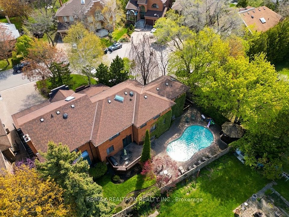 1st image of 15 Sunforest Ct