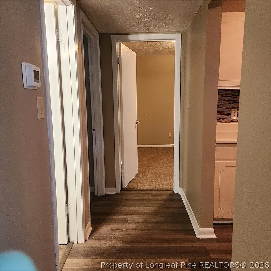 2 bed, 1.0 bath, 900 sqft, $900 — Photo 3