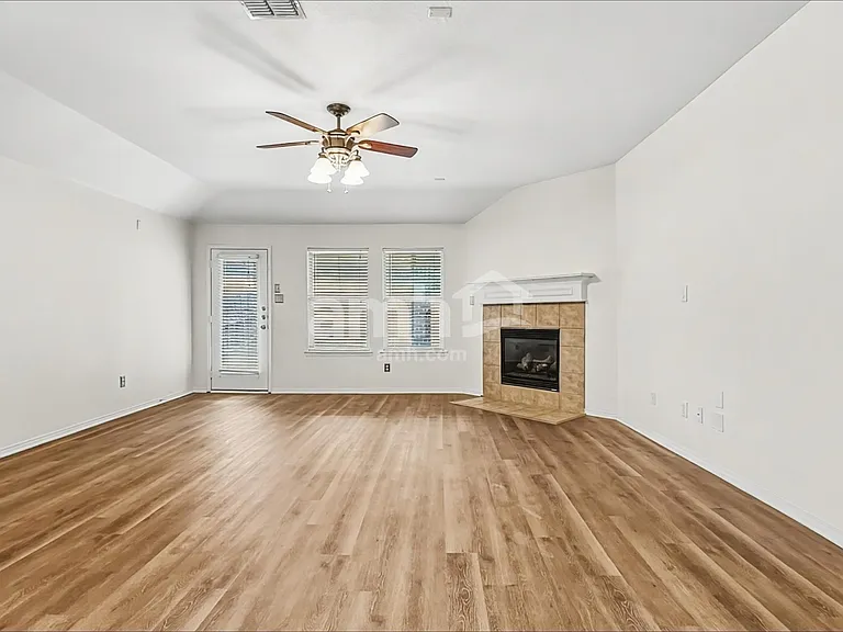 10702 Nantucket Dr — Photo 6