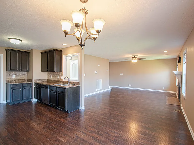613 Fennec Way — Photo 8