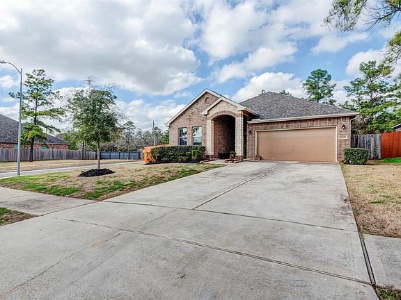 3rd image of 18698 Legend Oaks Drive