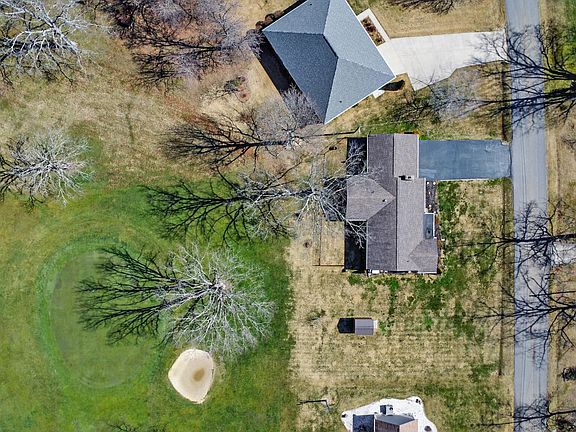 5th image of 1024 Ridley Dr