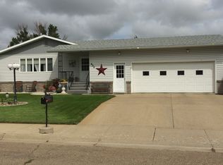 624 10th St SE, Sidney, MT 59270