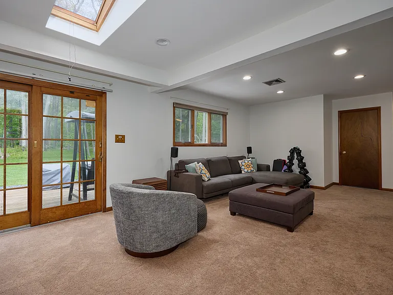 34 Maple Brook Rd — Photo 10