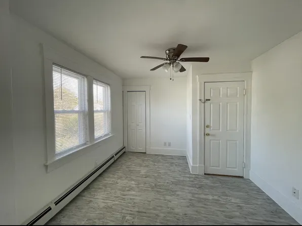 12 Liberty St #2, Southbridge, MA 01550