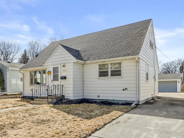 1244 9th St N, Fargo, ND 58102
