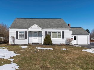 32 Crestview Dr, Whitesboro, NY 13492