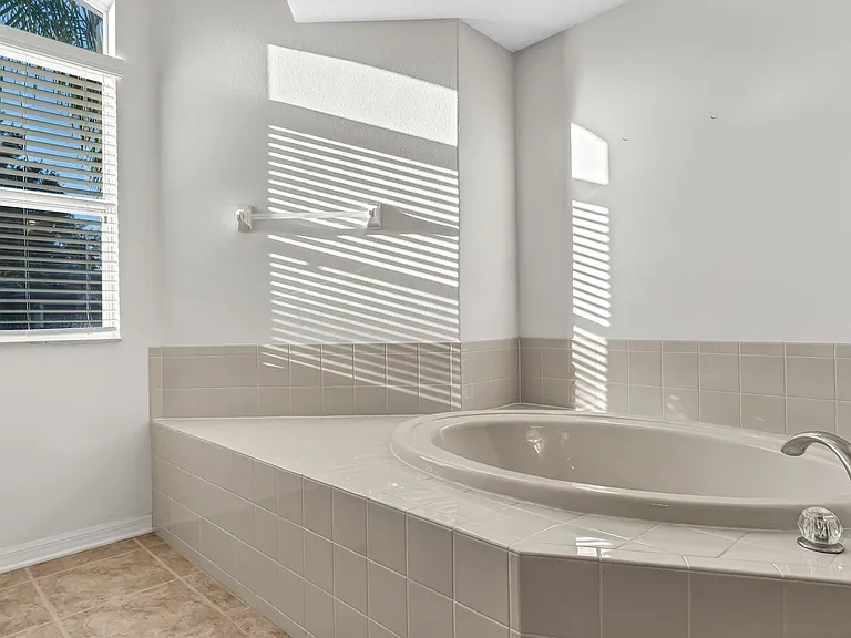 1341 Salmonberry St — Photo 39