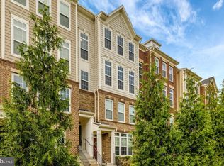 43469 Town Gate Sq, Chantilly, VA 20152