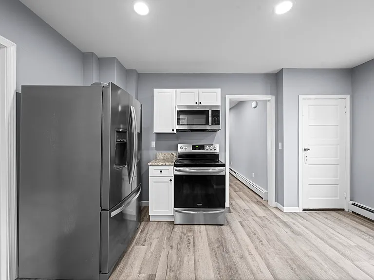 4 Columbus Ave — Photo 15
