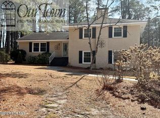 1711 Meadowbrook Ln W, Wilson, NC 27893