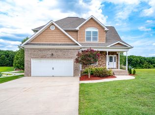 1265 Dreamfield Dr, Soddy Daisy, TN 37379