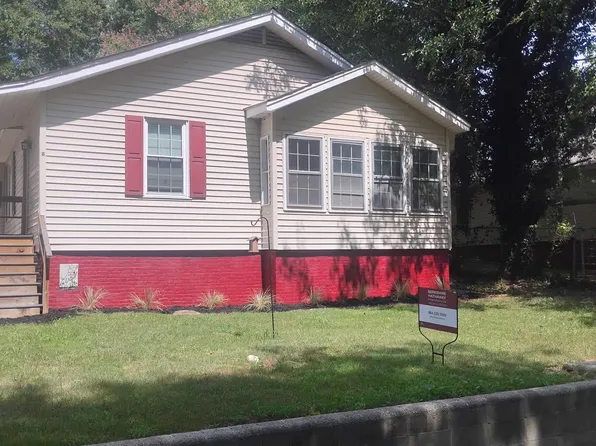 8 Mellon St, Slater, SC 29683