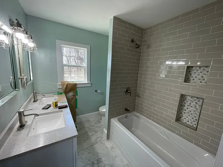428 W Broadmoor St — Photo 14