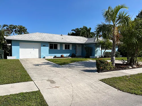 974 SW 12th Ave Photo 1