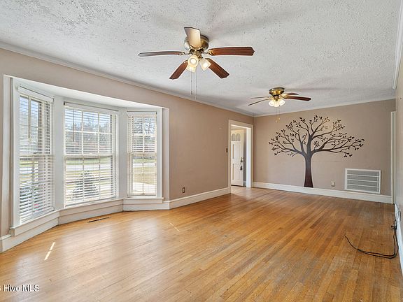 5th image of 219 E Ridge Street