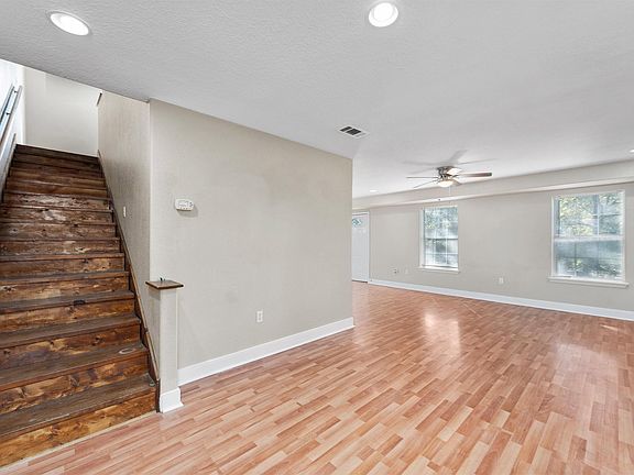 5th image of 1728 Connorvale Rd Unit B