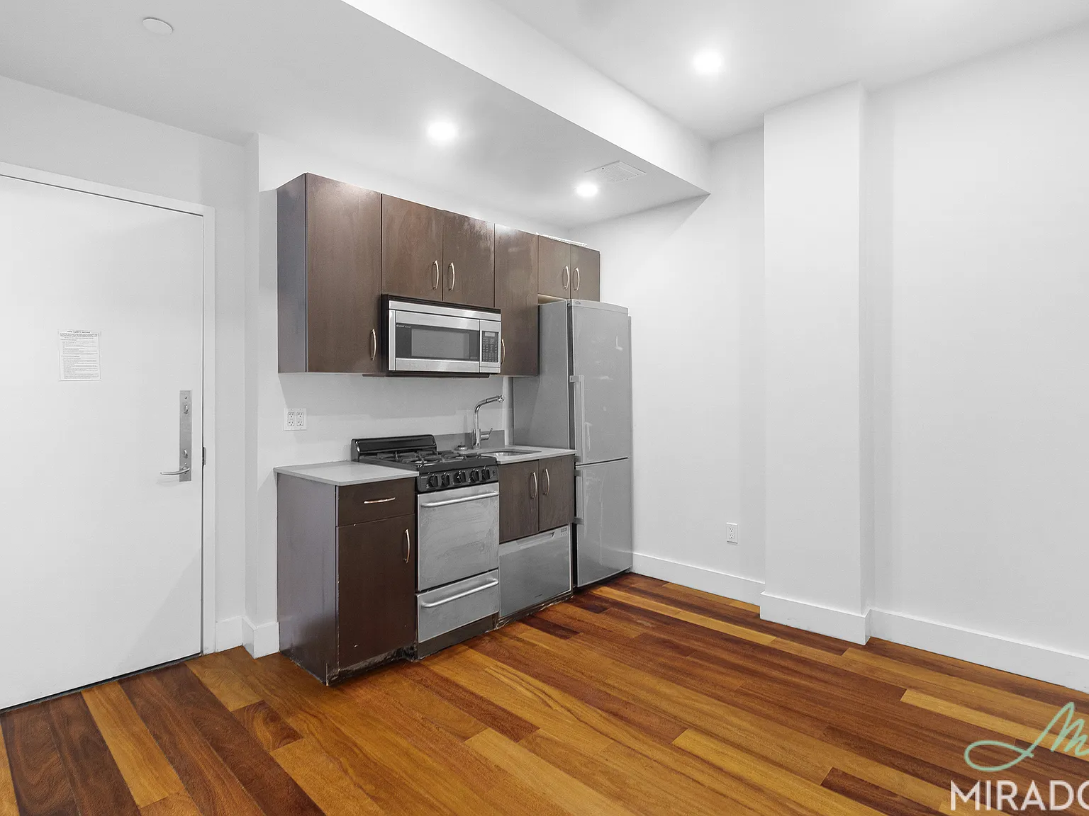 636 East 11th Street — Photo 2