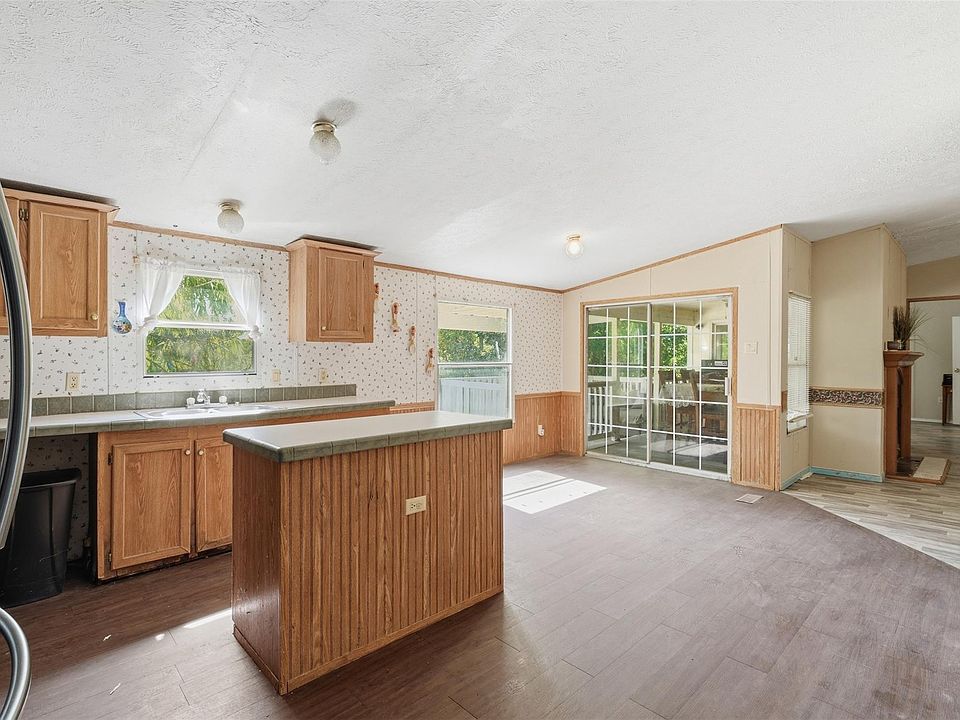1st image of 910 County Road 3556