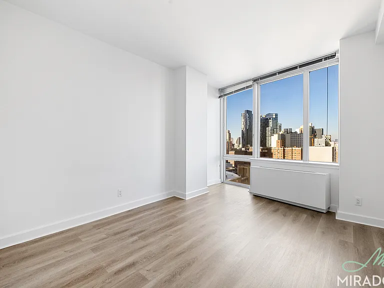 80 Dekalb Ave #22D — Photo 6