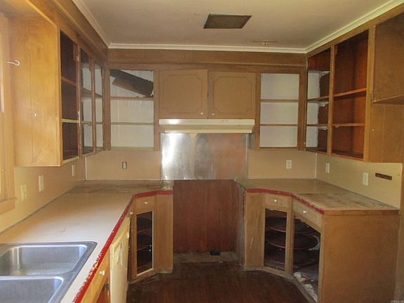 9th image of this home