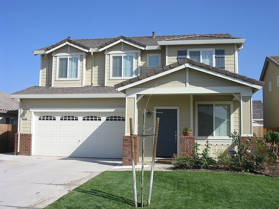 Nice Front Yard