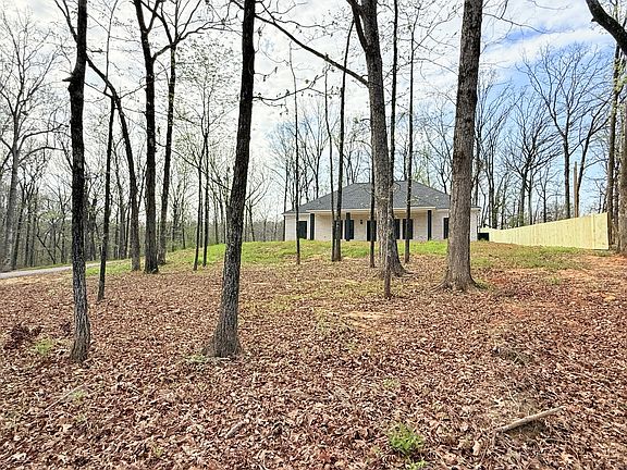 2nd image of 105 Brandywine Rd