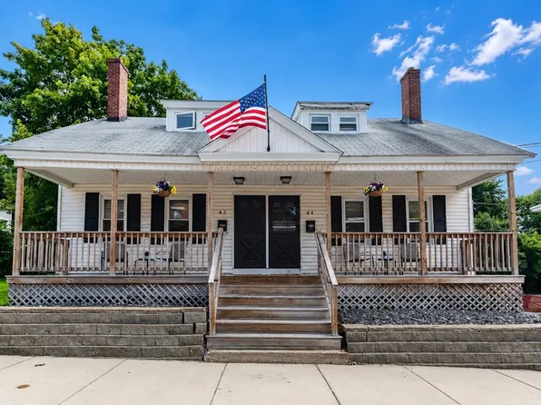 42-44 Grove St, Clinton, MA 01510