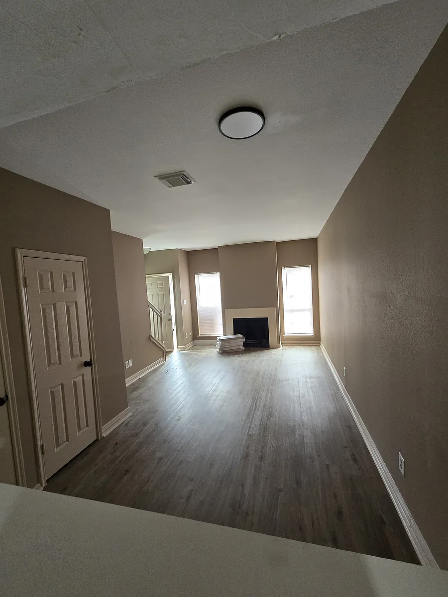 Building Photo - 12380 Sandpiper Dr #302
