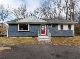 405 Hartford Rd, Mount Laurel, NJ 08054