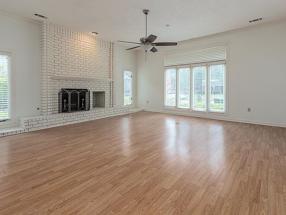3rd image of 1999 Kostka Ln