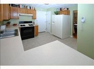 11 Remington Farm Dr, Coventry, RI 02816