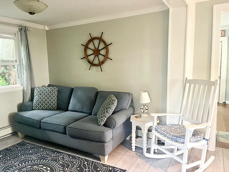 76 Silver Beach Ave — Photo 10