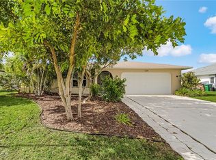 1214 SE 23rd St, Cape Coral, FL 33990