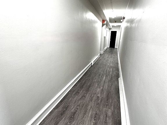 3rd image of 4825 N Camac St #100