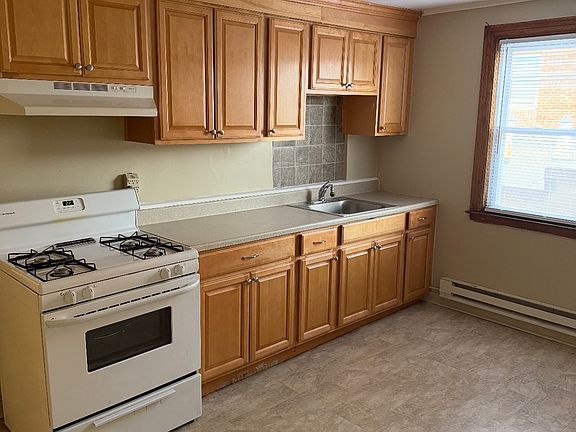 4th image of 33 W Main St #1