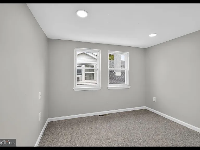 1021 Beeson Ave — Photo 11